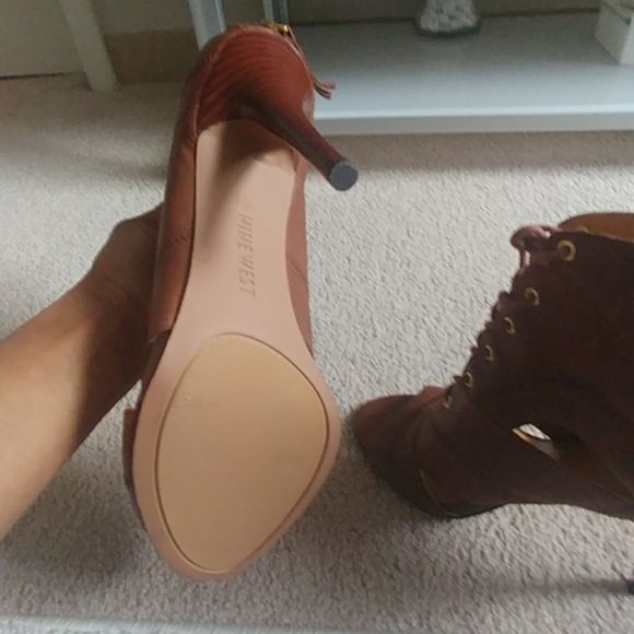 Booties - Picture 5 of 7